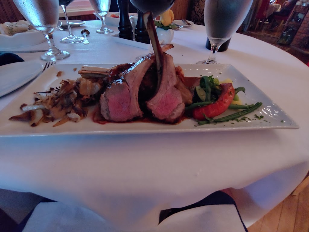 Restaurant Le Clos des Délices | 515 Rue Principale, Saint-Donat-de-Montcalm, QC J0T 2C0, Canada | Phone: (819) 774-4571