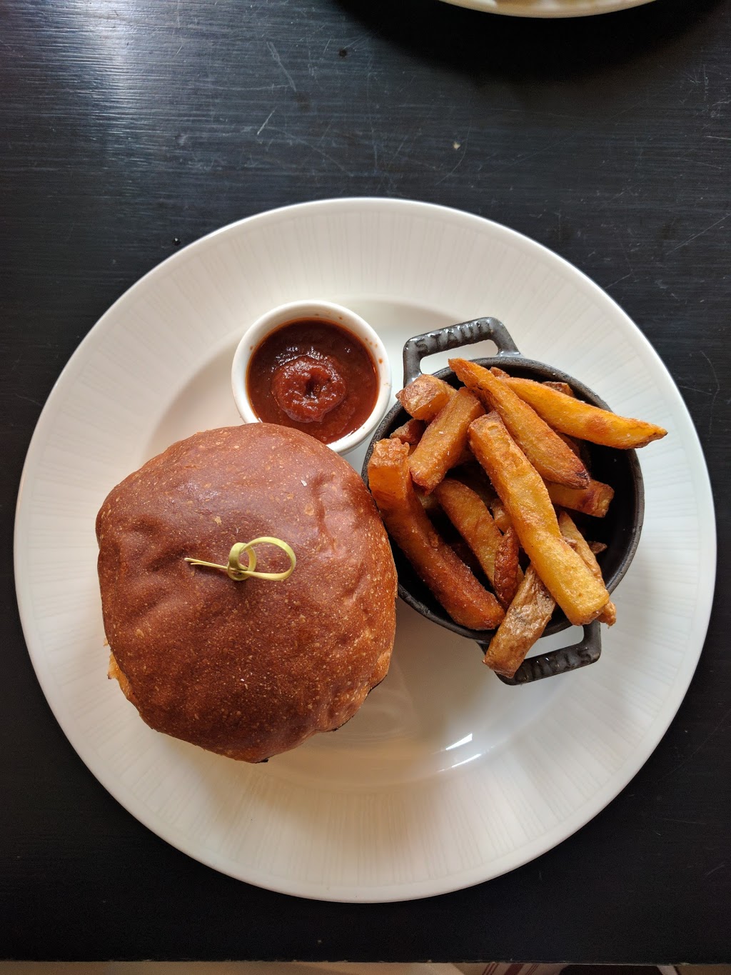 Peter Pan Bistro | 373 Queen St W, Toronto, ON M5V 2A4, Canada | Phone: (416) 792-3838