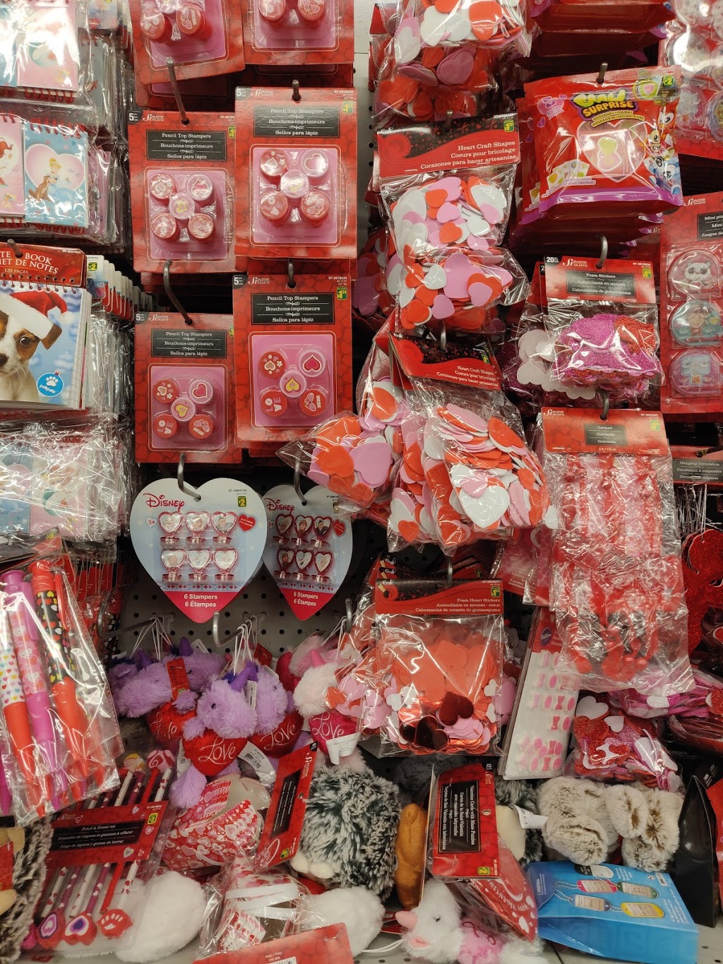 Dollarama | 3030 Don Mills Rd E, Toronto, ON M2J 3C1, Canada | Phone: (416) 642-5991