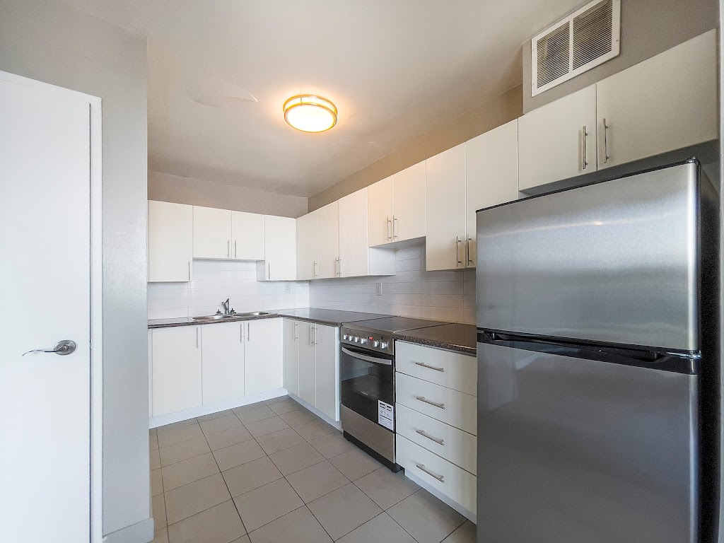 Centennial Towers | 150 Darling St, Brantford, ON N3T 6A7, Canada | Phone: (519) 770-4998