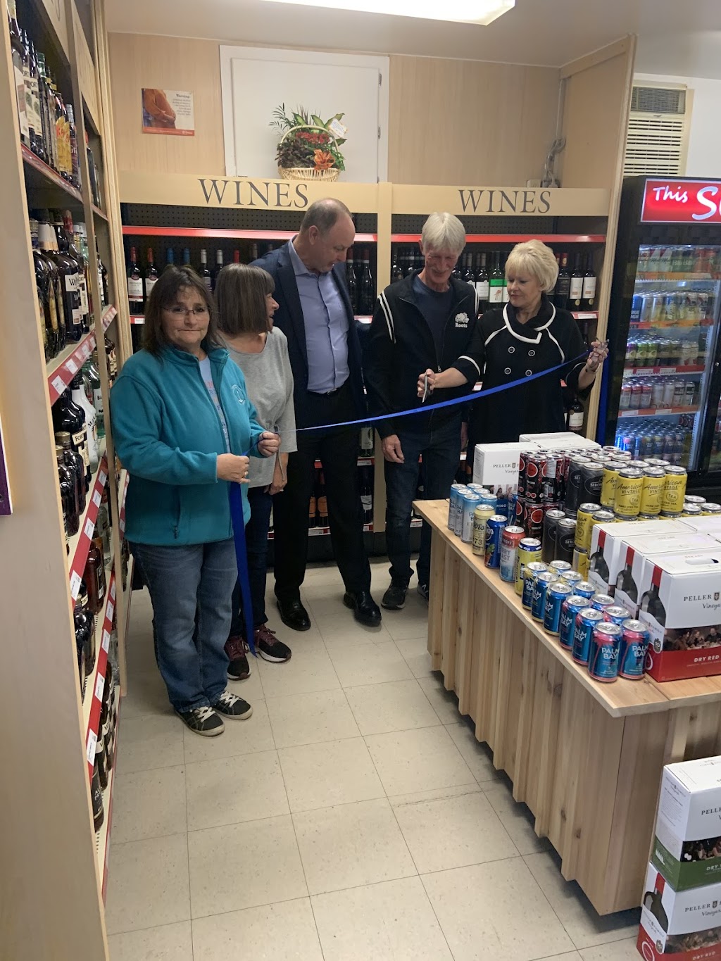 Round Lake Centre Food Market | 2664 Round Lake Rd, Round Lake Centre, ON K0J 2J0, Canada | Phone: (613) 757-3458