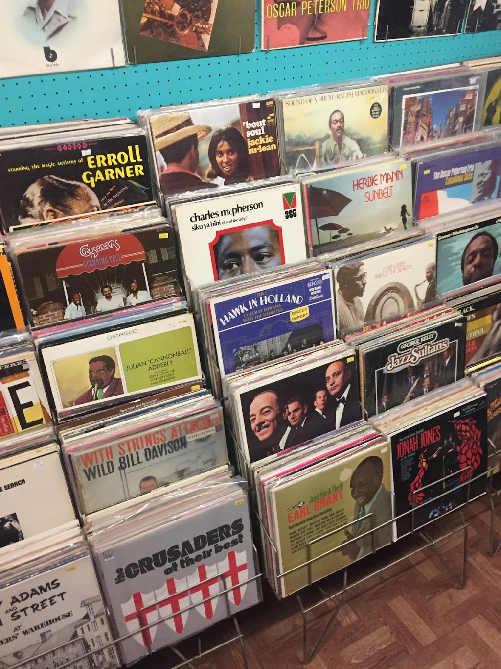Stardust Records | 124 Ottawa St N, Hamilton, ON L8H 3Z1, Canada | Phone: (905) 545-4011
