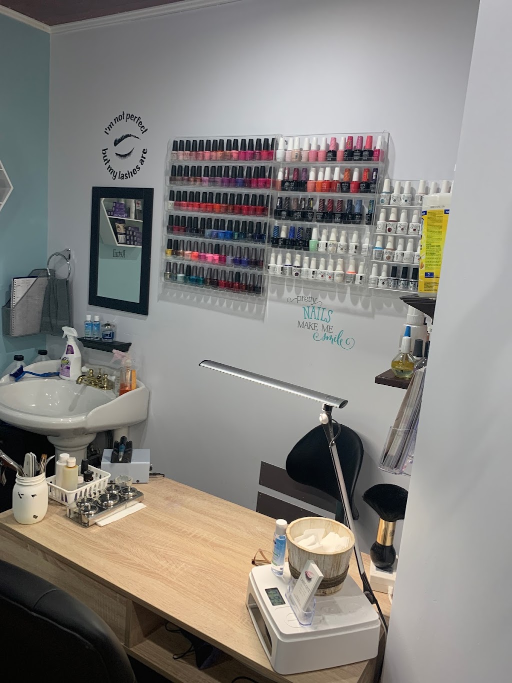 Lash Out | 3105 Stonehaven Pl, Duncan, BC V9L 0A3, Canada | Phone: (705) 718-2141