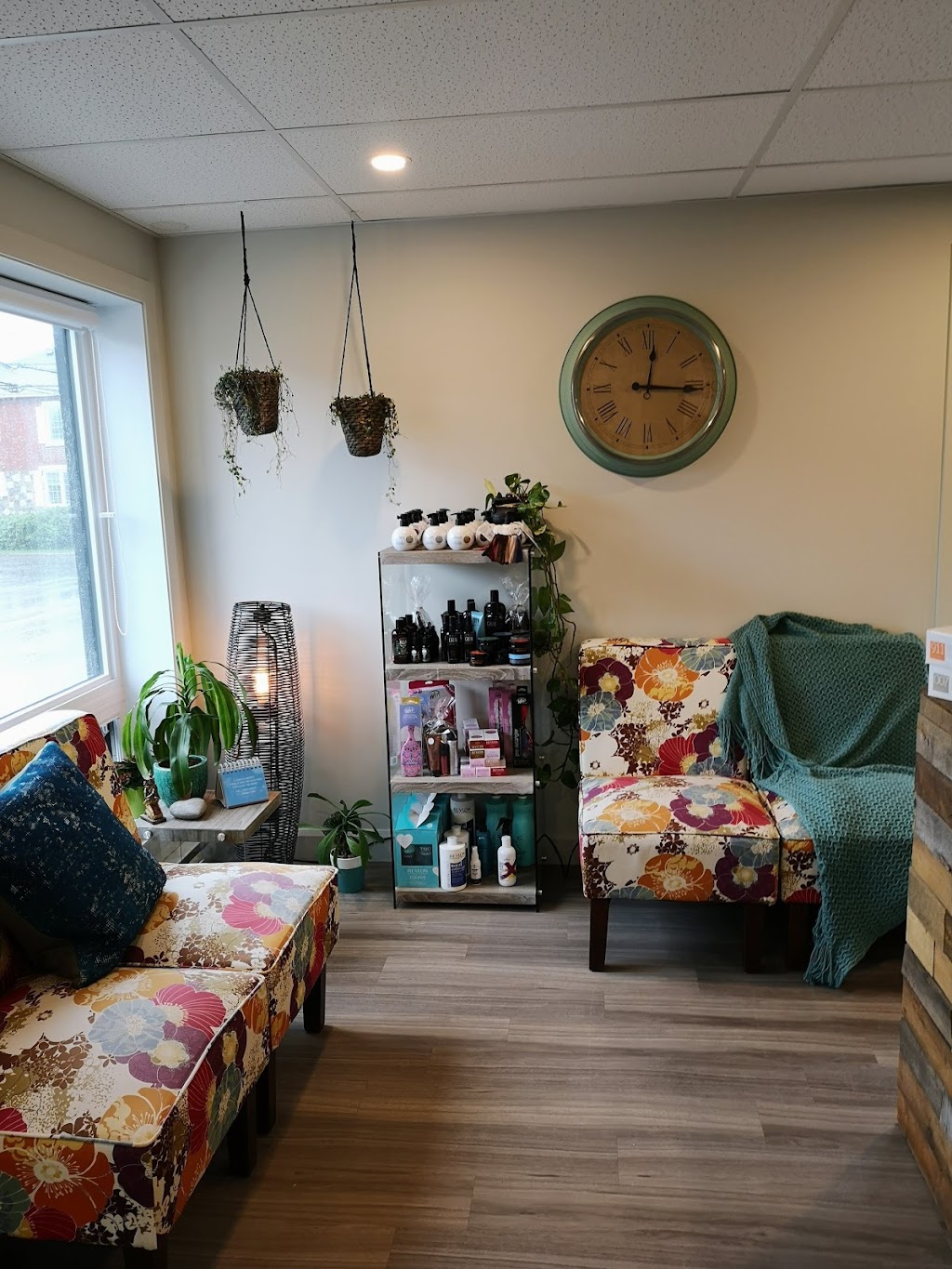 Divhairgence Coiffure | 169 Rue Saint-Damase, Drummondville, QC J2B 6G8, Canada | Phone: (819) 473-9595
