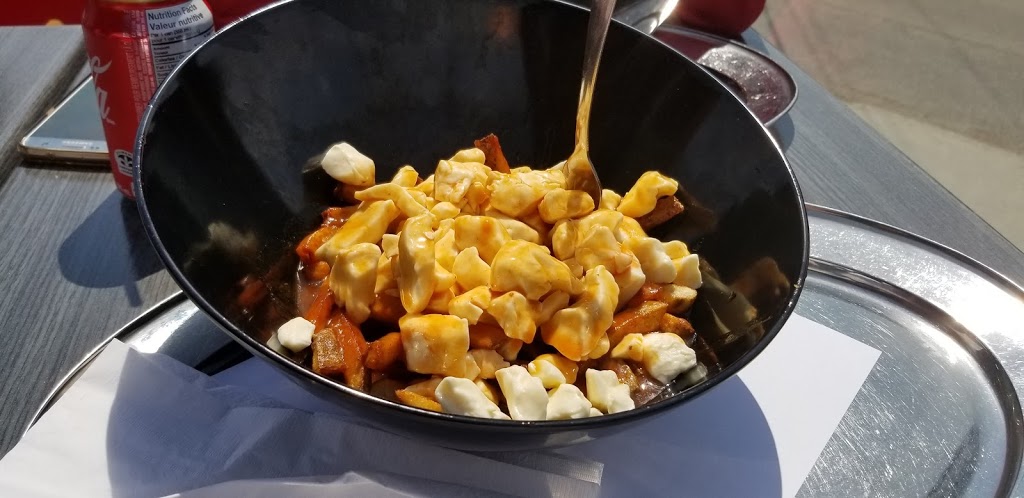 Le Snack Branché | 1284 Boulevard Bastien, Québec, QC G2K 1G2, Canada | Phone: (418) 704-1616
