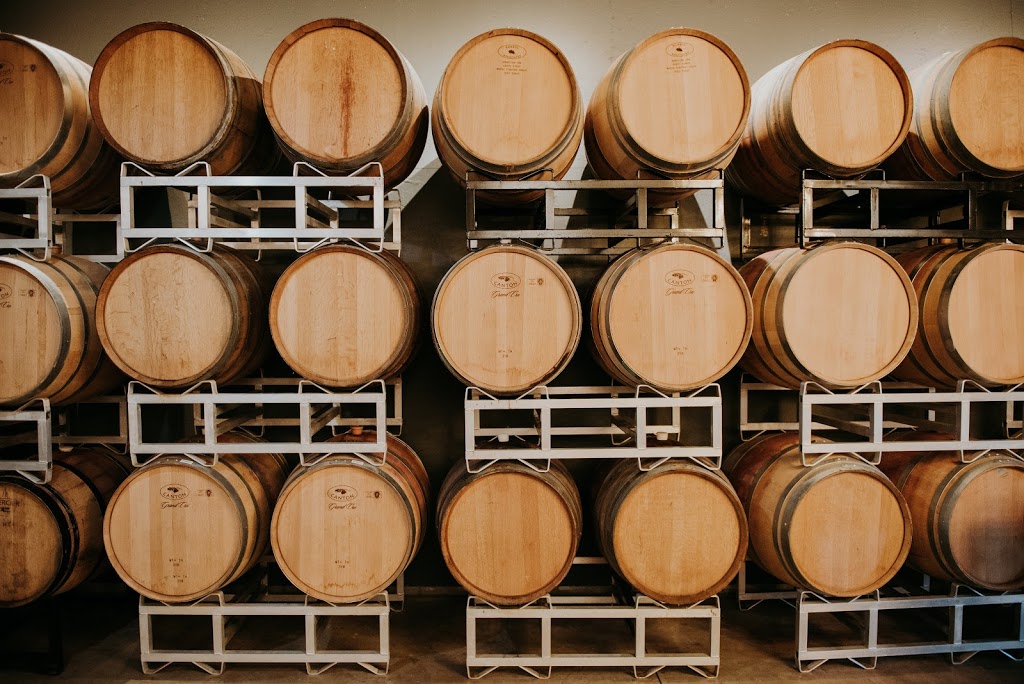 Sandbanks Estate Winery | 17598 Loyalist Pkwy, Wellington, ON K0K 3L0, Canada | Phone: (613) 399-1839