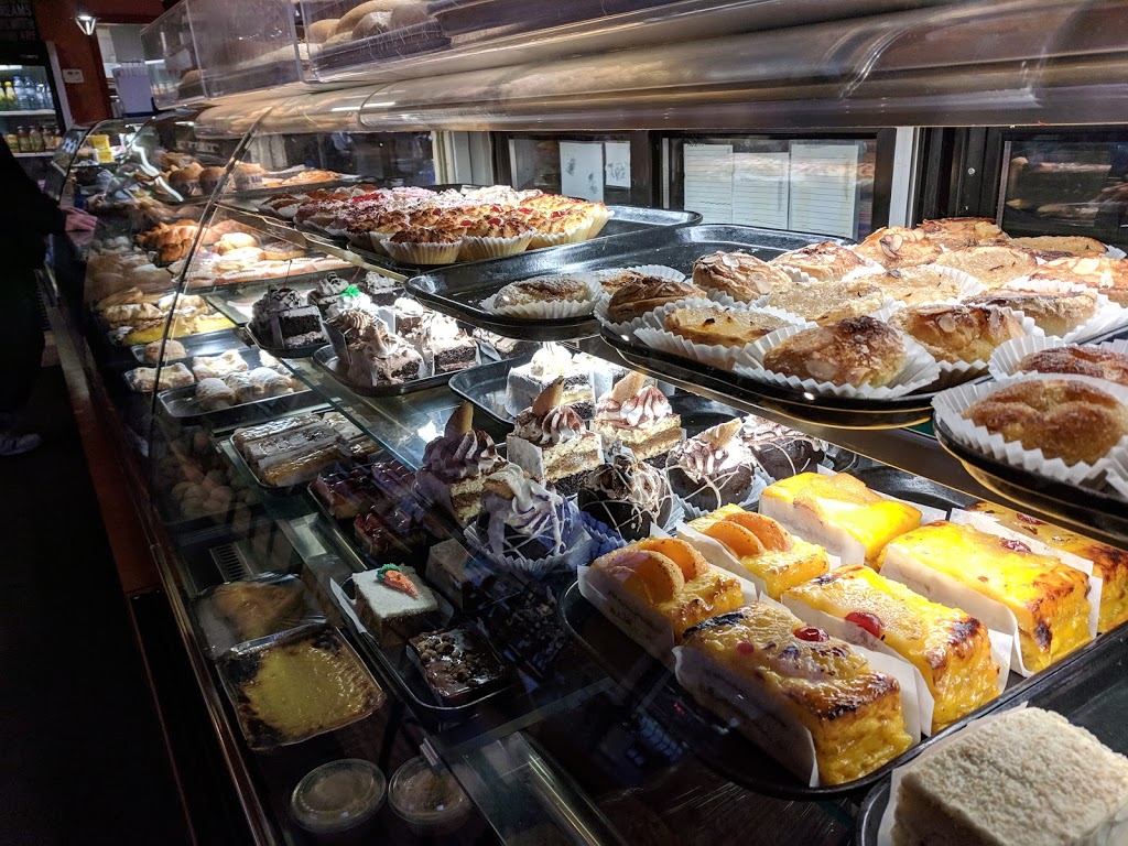 Caldense Bakery | 3497 Dundas St W, York, ON M6S 2S1, Canada | Phone: (416) 761-9499