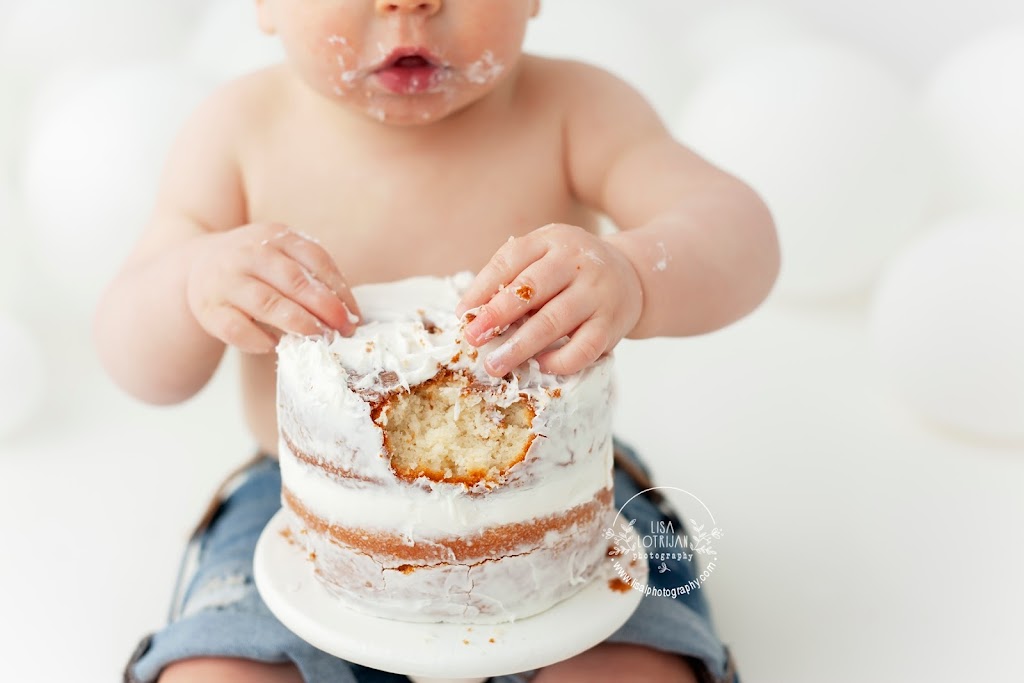 Lisa Lotrijan Photography | 45 Glendale Rd, Kitchener, ON N2H 2Z7, Canada | Phone: (519) 580-7839