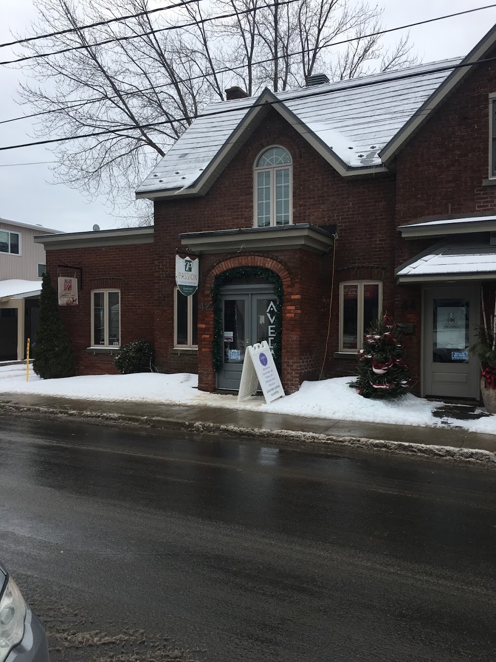 Spa Concept Manon Lemay | 42 Rue Sainte-Anne, Sainte-Anne-de-Bellevue, QC H9X 1L3, Canada | Phone: (514) 457-0101