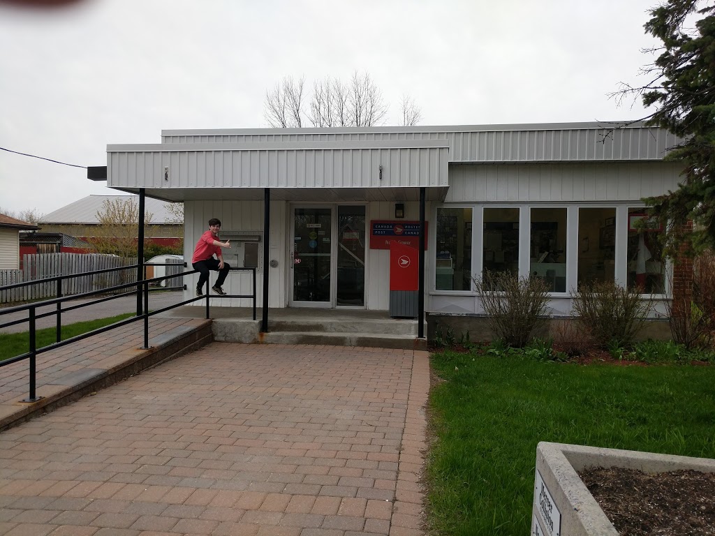 Canada Post | 2341 Perkins Dr, North Gower, ON K0A 2T0, Canada | Phone: (613) 489-3809