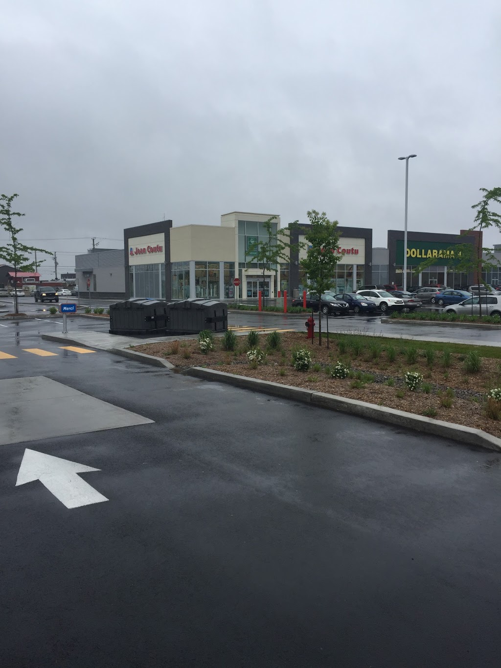 PJC Jean Coutu | 520 Boulevard Cadieux, Beauharnois, QC J6N 0R5, Canada | Phone: (450) 225-3232