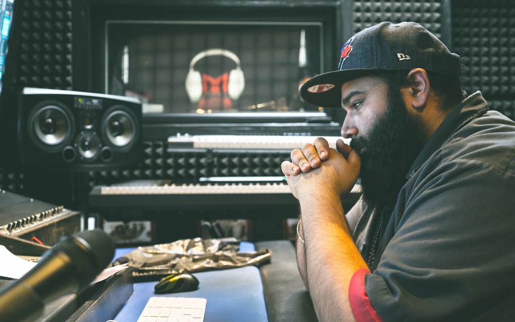 MH Studios Toronto | 1714 Eglinton Avenue West Ground Floor, Toronto, ON M6E 2H5, Canada | Phone: (647) 848-7351