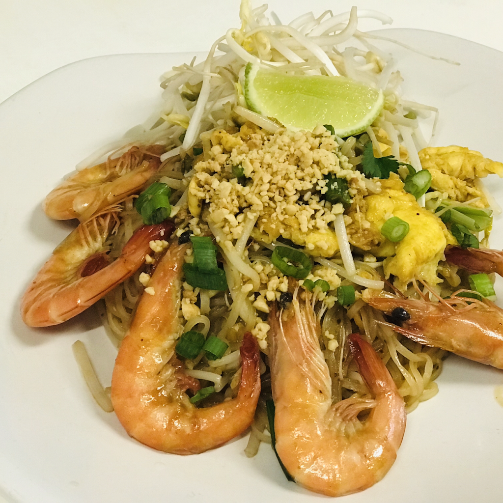 Tom Yum Thai Restaurant | 233 Regent Ave W, Winnipeg, MB R2C 2L6, Canada | Phone: (204) 414-9144