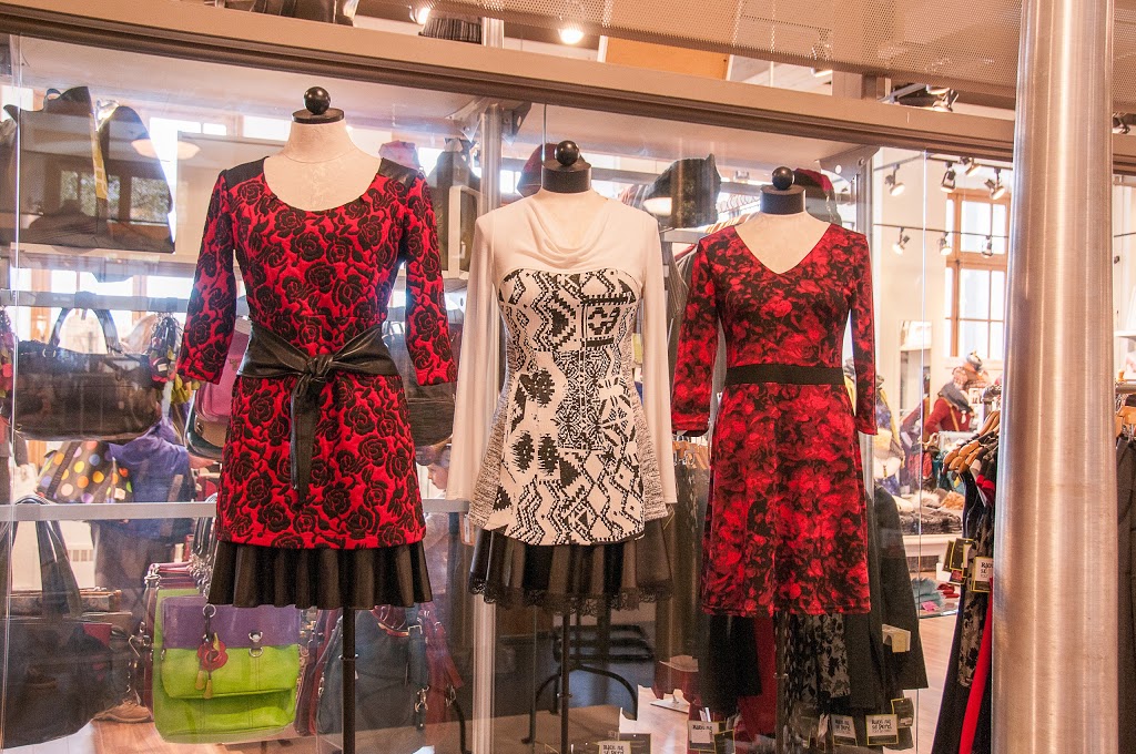Boutique Petite Maison Bleue - par Hatley Montréal | 350 Rue Saint Paul Est, Montréal, QC H2Y 1H2, Canada | Phone: (514) 798-6755
