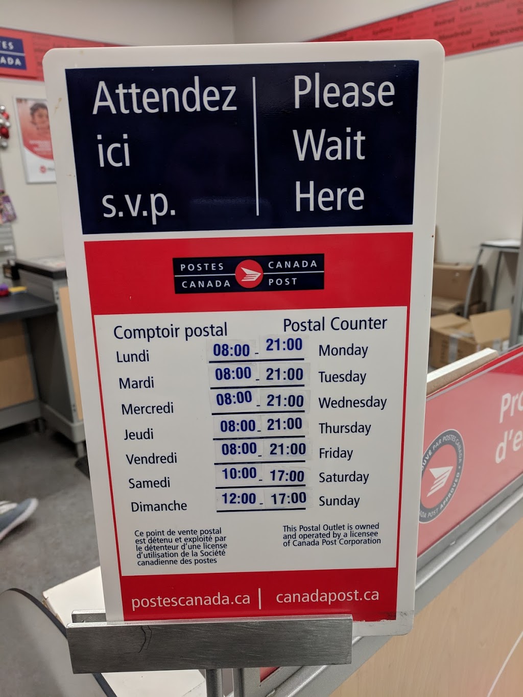 Canada Post | 700 Burnhamthorpe Rd E, Mississauga, ON L4Y 2X0, Canada