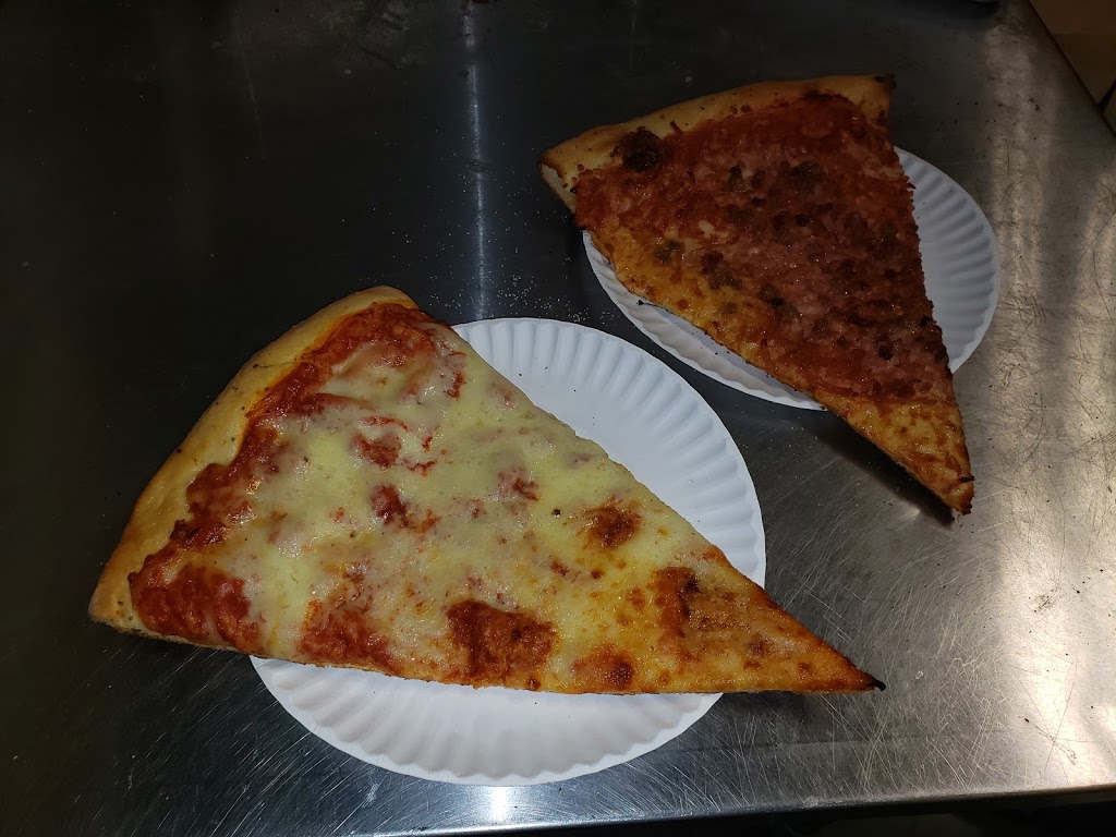 Bulls Eye Pizza South | 3395 Howard Ave Unit 14, Windsor, ON N9E 3N6, Canada | Phone: (519) 969-5858