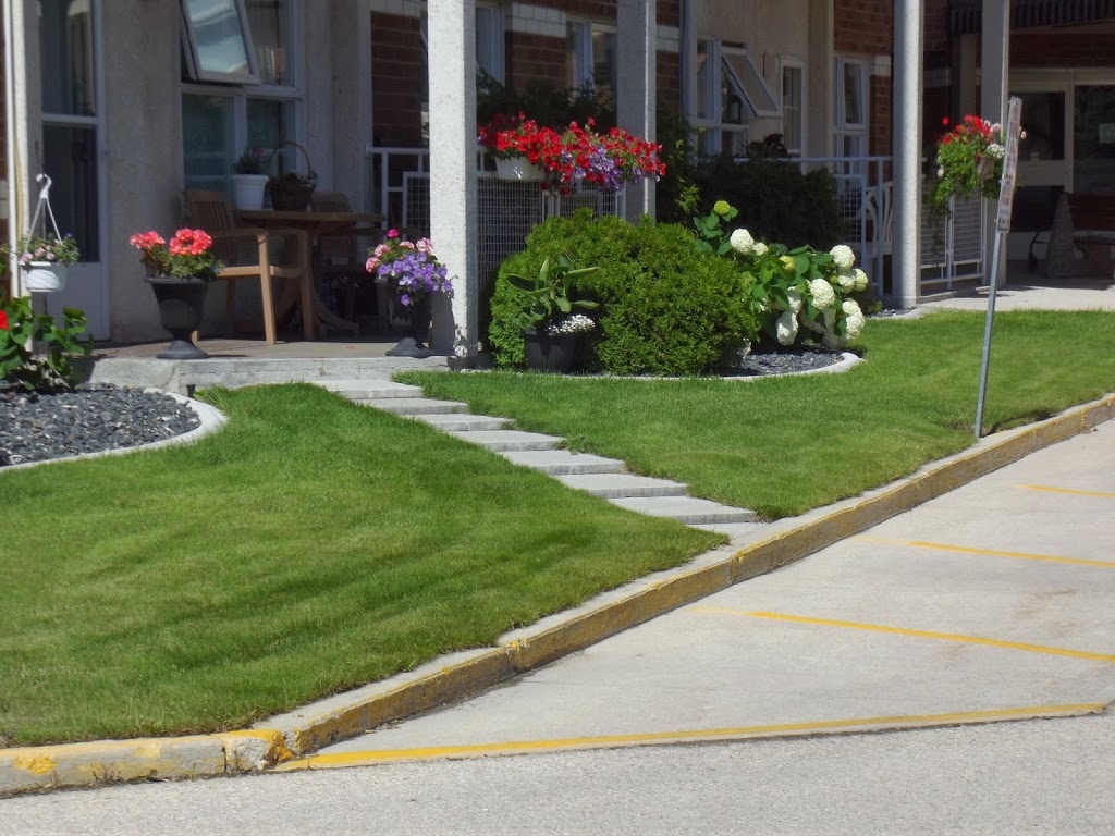 Rest Haven Nursing Home | 185 Woodhaven Ave, Steinbach, MB R5G 1K7, Canada | Phone: (204) 326-2206