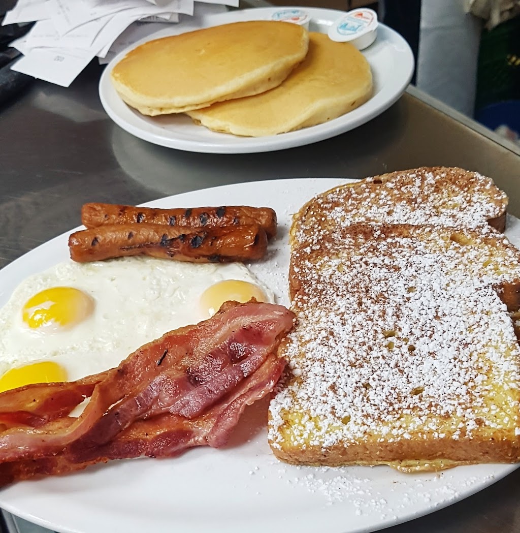 Skyway Jacks Breakfast & Lunch | 6461 Mississauga Rd, Mississauga, ON L5N 1A6, Canada | Phone: (905) 821-4055