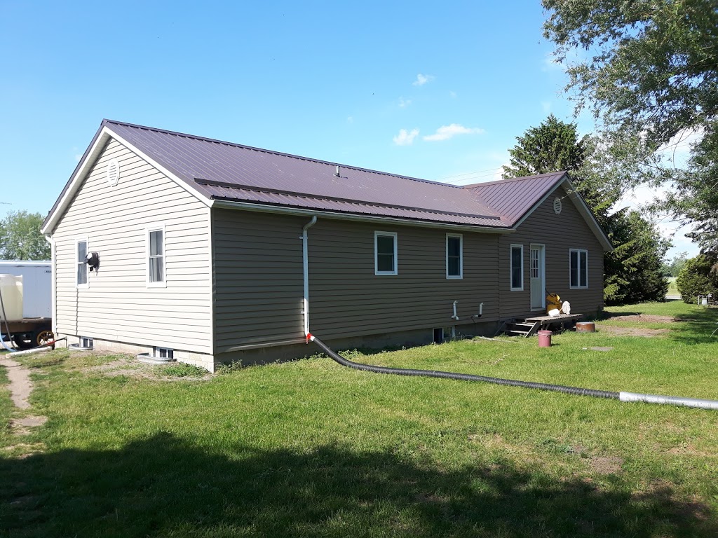 CTR Country Town Roofing | 10896-10918, Chatham-Kent County Rd 21, Dresden, ON N0P 1M0, Canada | Phone: (226) 627-2695