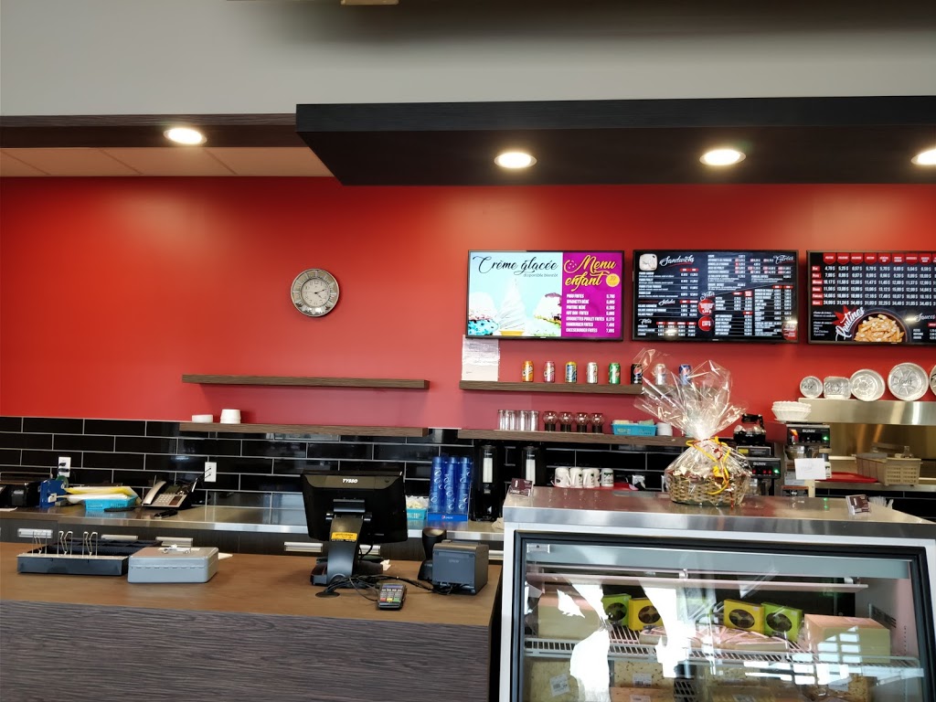 Fromagerie La Bourgade | 818 Boulevard Frontenac E, Thetford Mines, QC G6G 6H1, Canada | Phone: (418) 755-0122