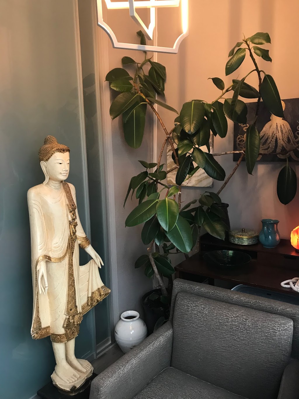 drift massage therapy | point of interest | 200 Sammon Ave, East York, ON M4J 1Z2, Canada | 4166166508 OR +1 416-616-6508
