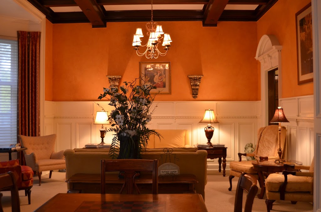 Queens Village Retirement Home | 518 Queens Ave, London, ON N6B 1Y7, Canada | Phone: (519) 433-4066