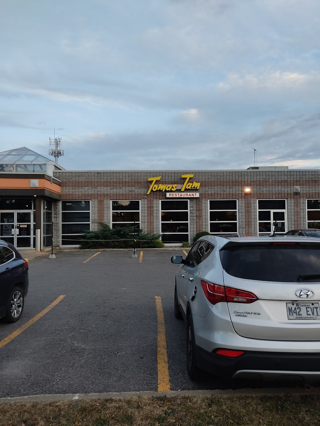Restaurant Tomas Tam Inc | 5233 Bd Wilfrid-Hamel, Québec, QC G2E 2H1, Canada | Phone: (418) 871-8182