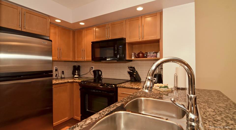 Premiere Suites | Appleby Line, Burlington, ON L7L 2X6, Canada | Phone: (905) 565-0422