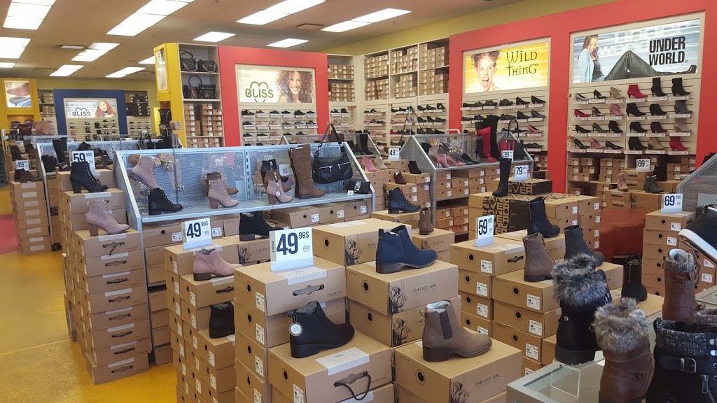 Chaussures Yellow | 163 Montée Masson, Mascouche, QC J7K 3B4, Canada | Phone: (450) 474-1672