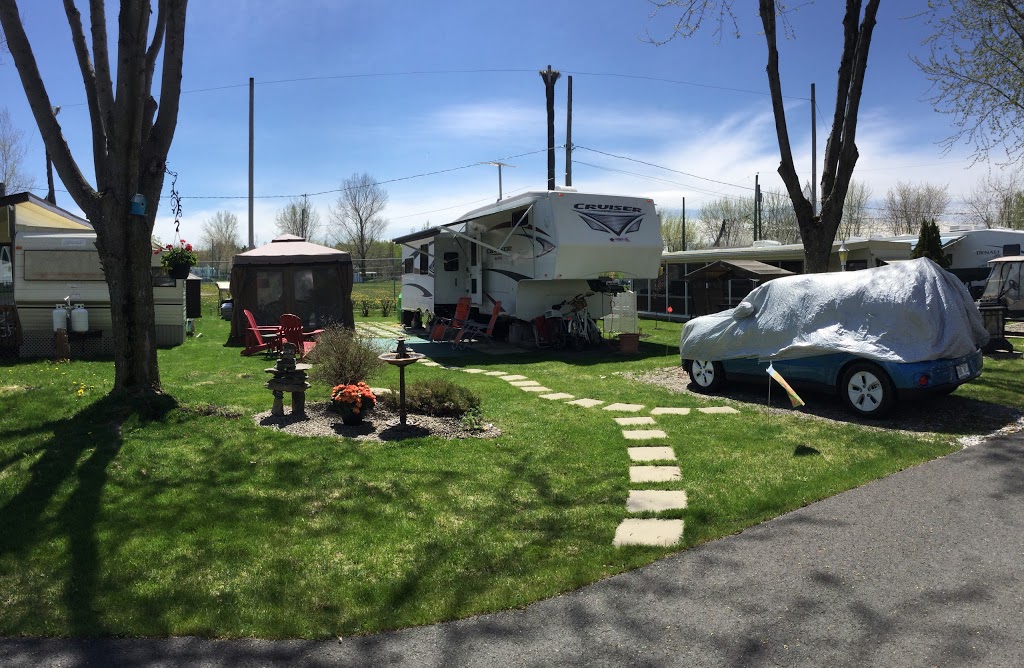 Camping Mon Repos | 430 Rang Saint Georges, Ange-Gardien, QC J0E 1E0, Canada | Phone: (450) 293-6318