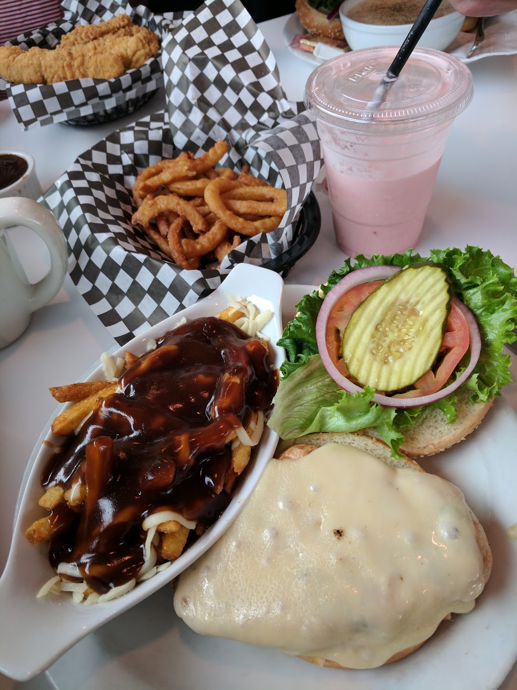 Starlite Diner Car | 1-3 Heritage Dr #1, Bowden, AB T0M 0K0, Canada | Phone: (403) 657-3503