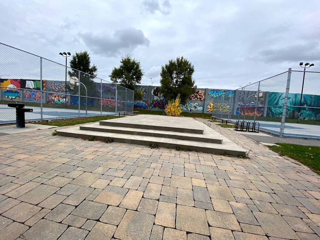 Parc Michel-Ménard | 2270 Croissant Roy, Lachine, QC H8S 1G3, Canada | Phone: (514) 634-3471