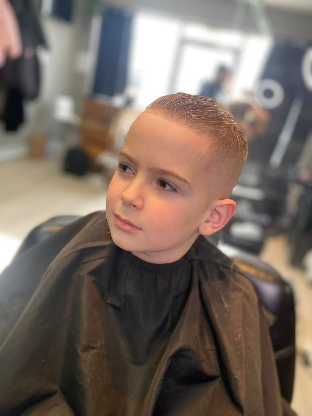 Salon de barbier Diamond Cutz | 1318 Av Victoria, Greenfield Park, QC J4V 1L8, Canada | Phone: (438) 462-6240
