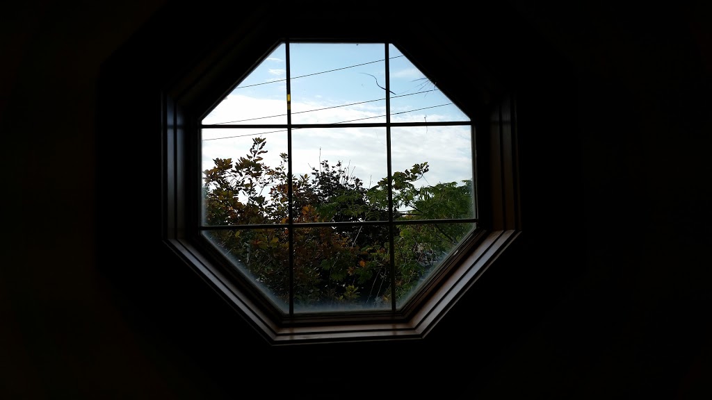 Urban Glass & Door | 357 Croft Dr, Windsor, ON N8N 2L9, Canada | Phone: (519) 735-0093