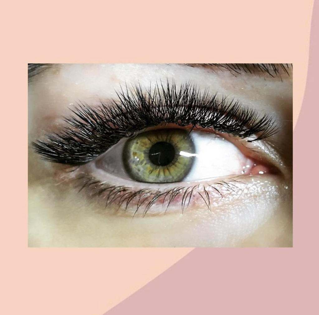 FaceCouture | Eyelash Studio Vaughan | 38 Tremblant Cres, Kleinburg, ON L4H 4L2, Canada | Phone: (647) 867-3333
