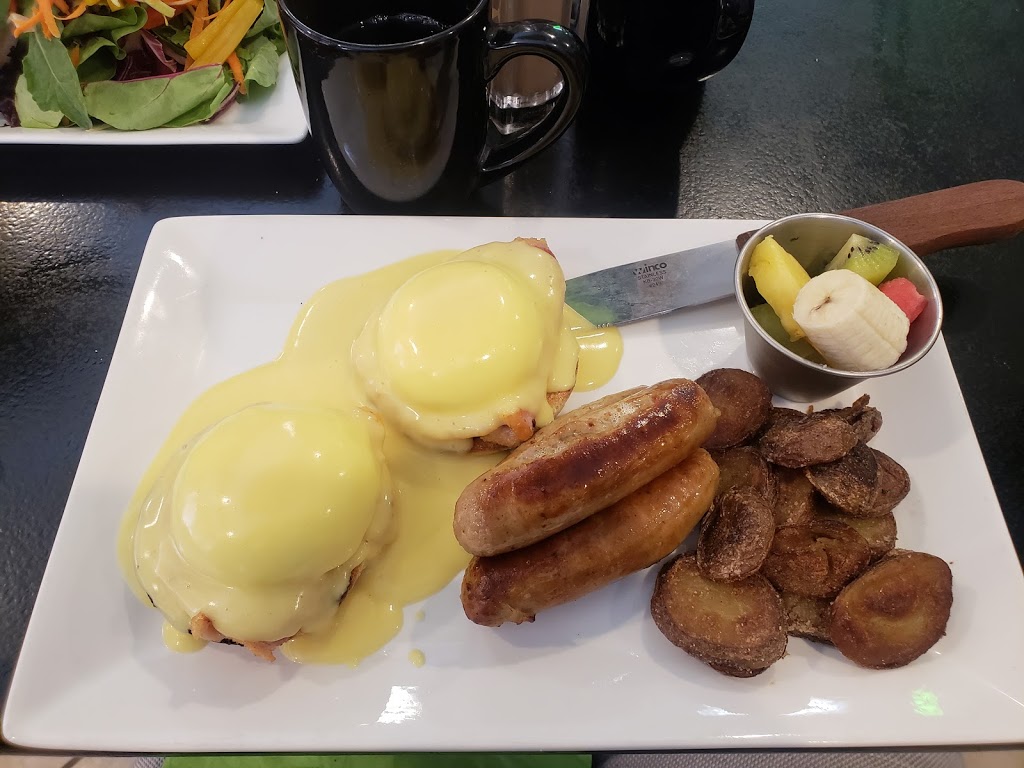 CHEFIES eatery | 19415 Yonge St #5, Holland Landing, ON L9N 1L8, Canada | Phone: (905) 836-2211