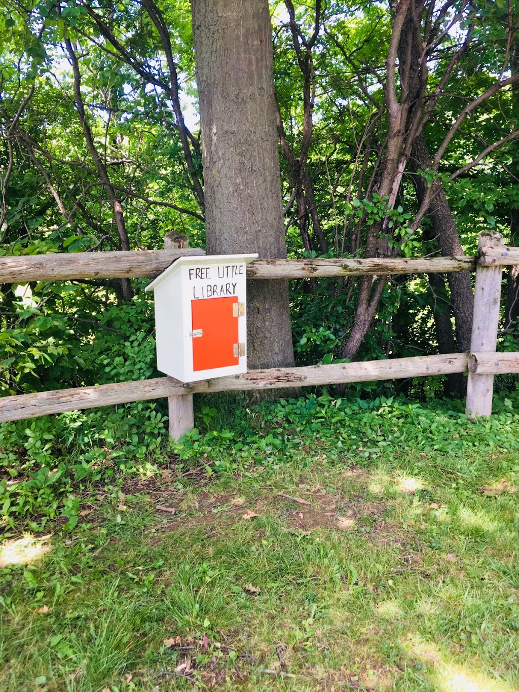 Mitches Park | Upper Queen St, London, ON N6C, Canada