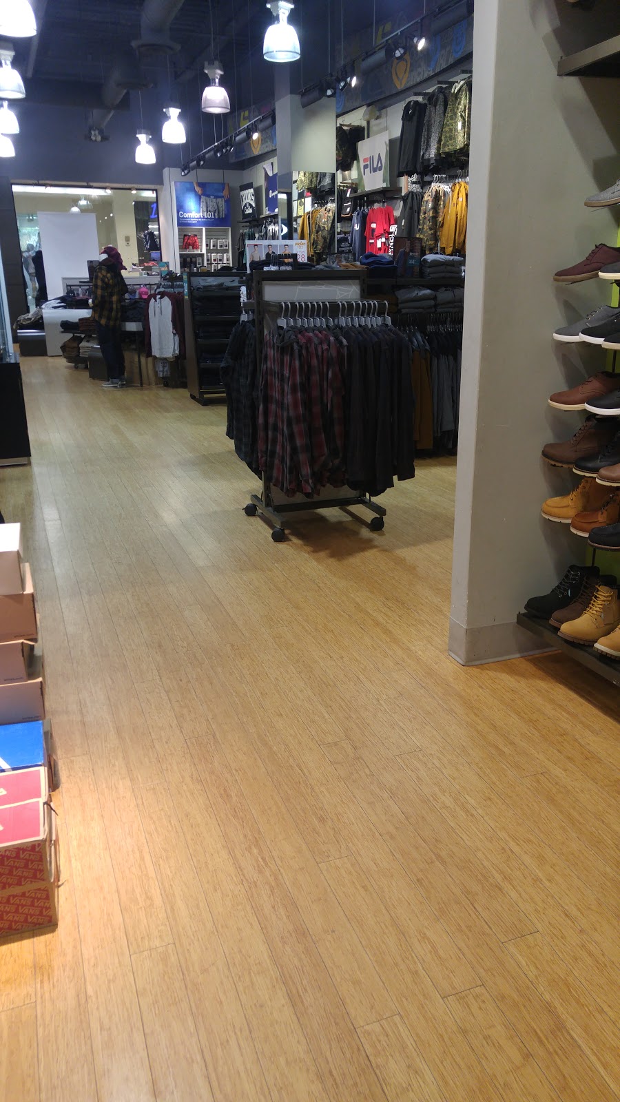 Boathouse | 1200 St. Laurent Blvd, Ottawa, ON K1K 3B8, Canada | Phone: (613) 741-0643