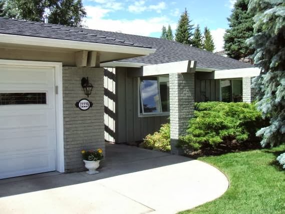 Bonaventure Bed and Breakfast | 12229 Lake Erie Rd SE, Calgary, AB T2J 2Z3, Canada | Phone: (403) 271-7686