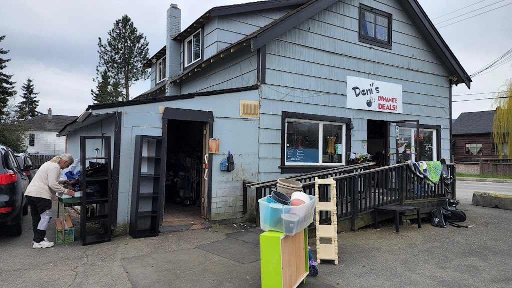 Deny’s D. Deals | 499 Seventh St, Nanaimo, BC V9R 1E9, Canada | Phone: (778) 441-3364