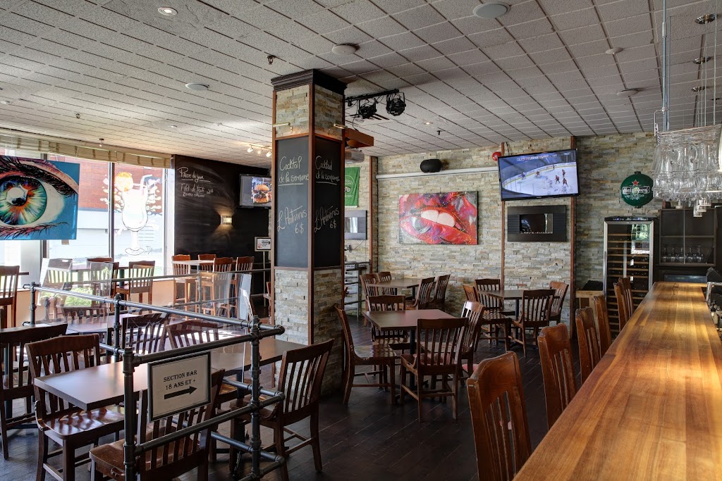 Resto-Pub Belles et Bum | 623 Bd de Comporté, La Malbaie, QC G5A 1T1, Canada | Phone: (418) 665-7977