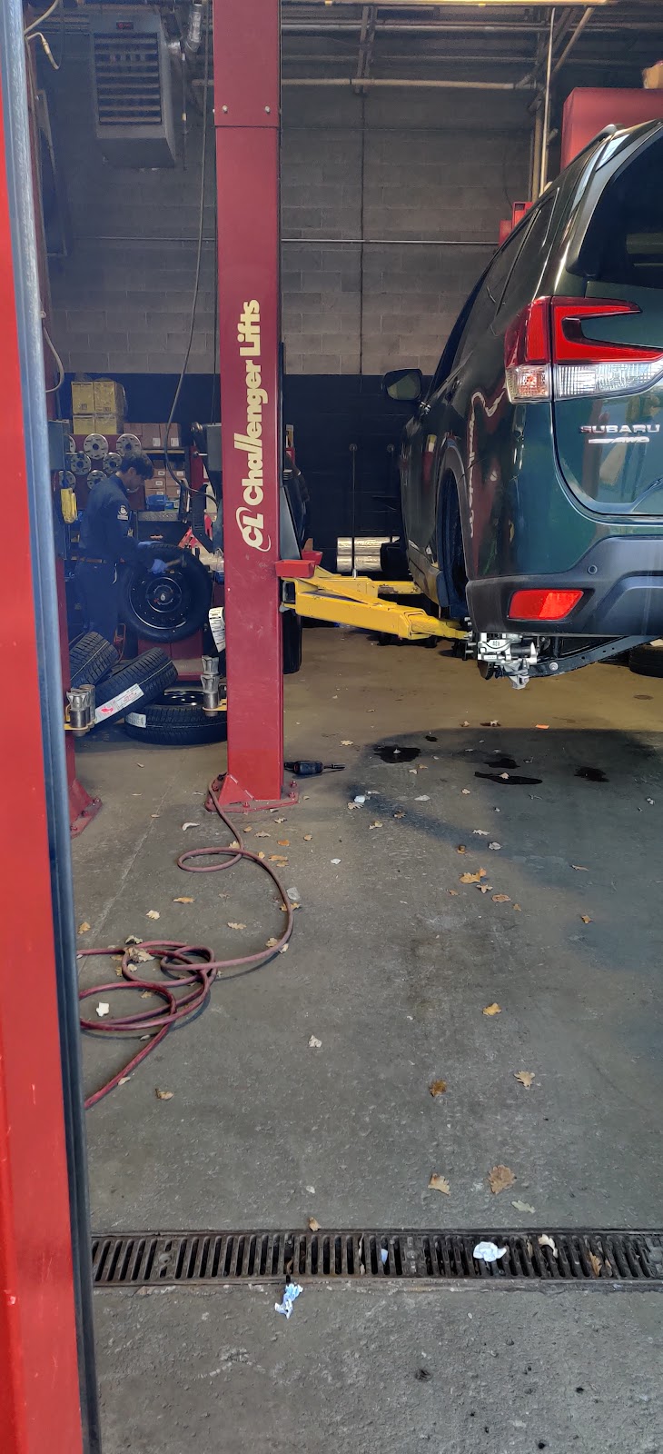 Costco Tire Center | 50 Queen Elizabeth Blvd, Etobicoke, ON M8Z 1L9, Canada | Phone: (416) 251-2832