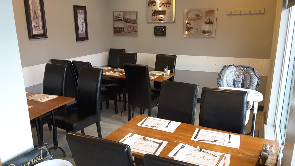 Restaurant Coin du Passant | 1142 Rue Bellevue, Saint-Lambert-de-Lauzon, QC G0S 2W0, Canada | Phone: (418) 889-9654