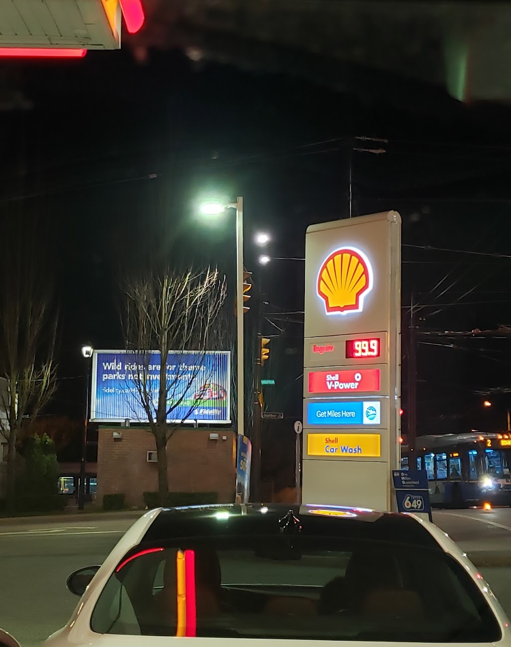 Shell | 3596 W 41st Ave, Vancouver, BC V6N 3E6, Canada | Phone: (604) 263-9330