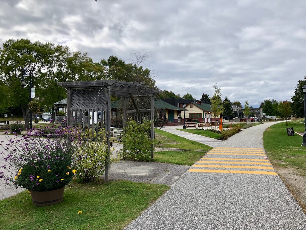Bureau daccueil touristique de Rivière-Rouge | 682, rue de lAnnonciation Nord, 682 Rue LAnnonciation N, Rivière-Rouge, QC J0T 1T0, Canada | Phone: (819) 275-5358
