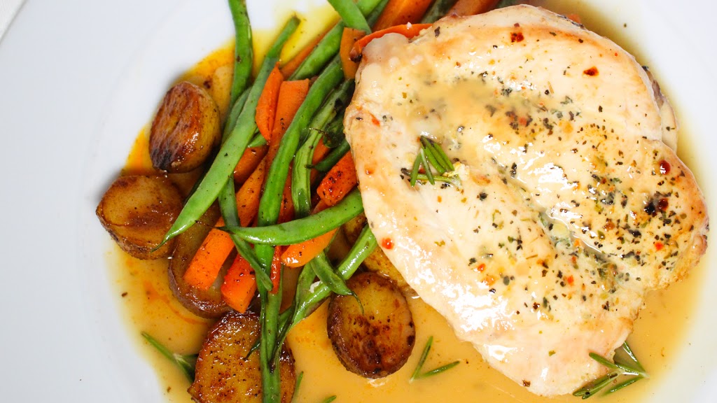 La Sala Restaurant | 1975A Queen St E, Toronto, ON M4L 1J1, Canada | Phone: (416) 694-0004