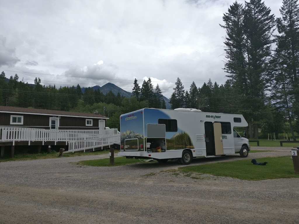 Edgewater Hilltop RV Park | 5585 BC-95, Edgewater, BC V0A 1E0, Canada | Phone: (250) 347-6502