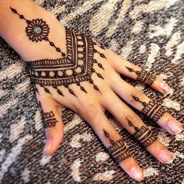 Charms Salon and Spa | 1372 Weber St E, Kitchener, ON N2A 1C4, Canada | Phone: (519) 893-7477