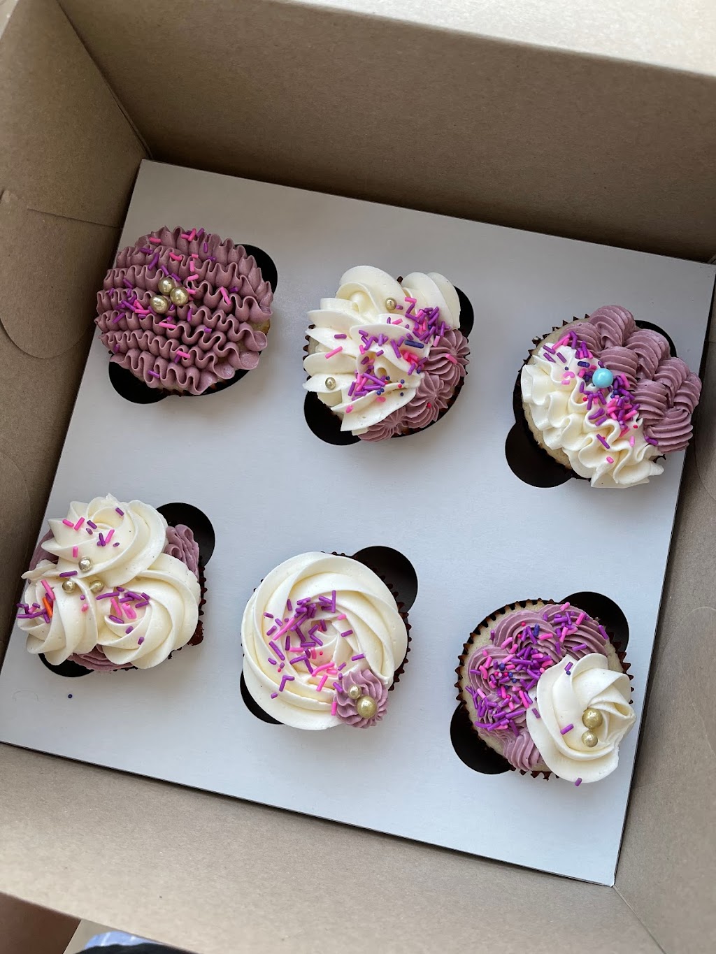 Twelfth Cupcake | 32 Evansbrooke Rise NW, Calgary, AB T3P 1C6, Canada | Phone: (587) 899-6205