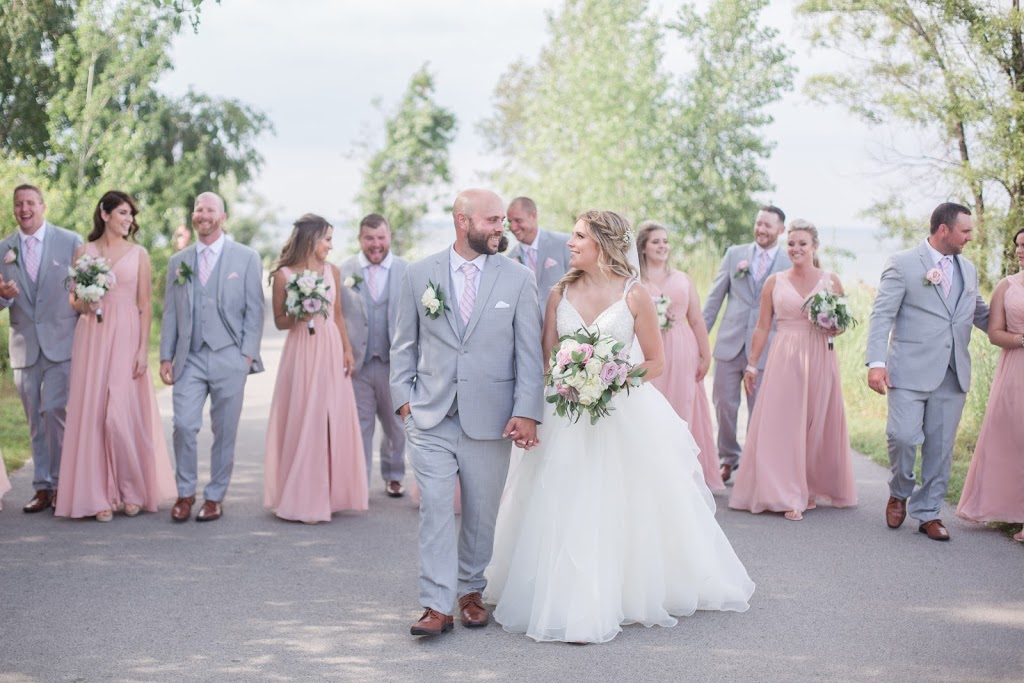 Emily B Photography | 28 Gee Crescent, Lindsay, ON K9V 0H1, Canada | Phone: (705) 341-0216